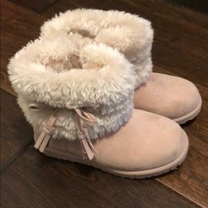 Cat & Jack Toddler Girl Fuzzy Boots- Pink